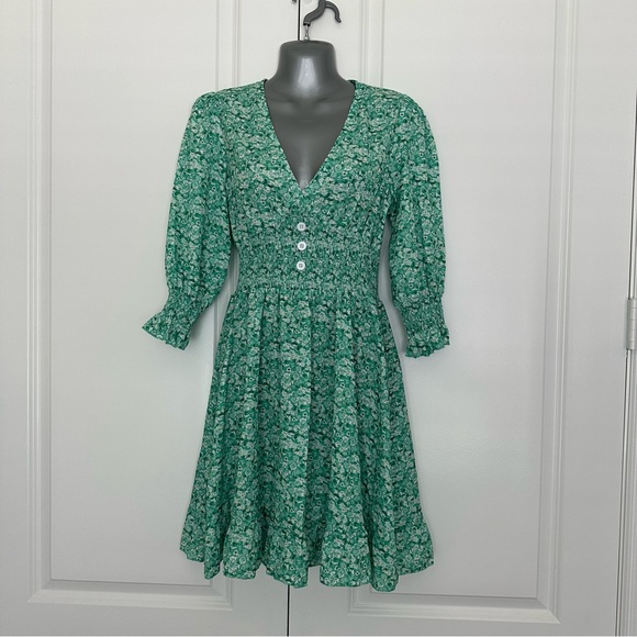 SHEIN Dresses & Skirts - SHEIN dress green white floral flutter short summer smocked spring